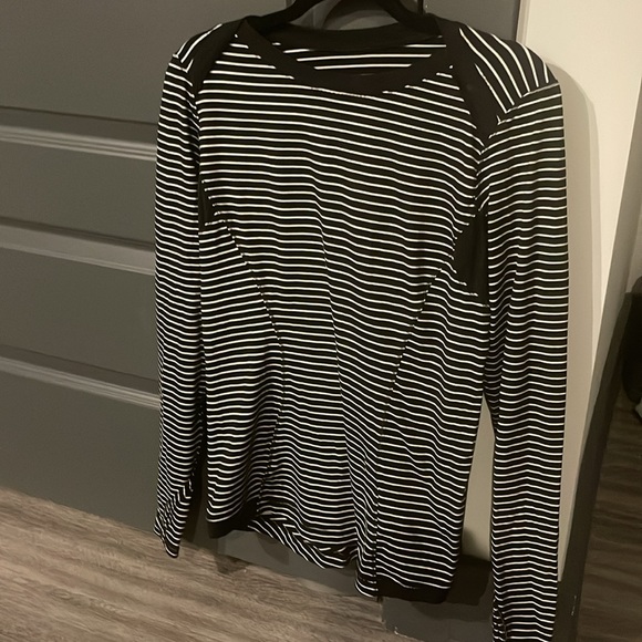 Lululemon base runner long sleeve shirt - Picture 4 of 7